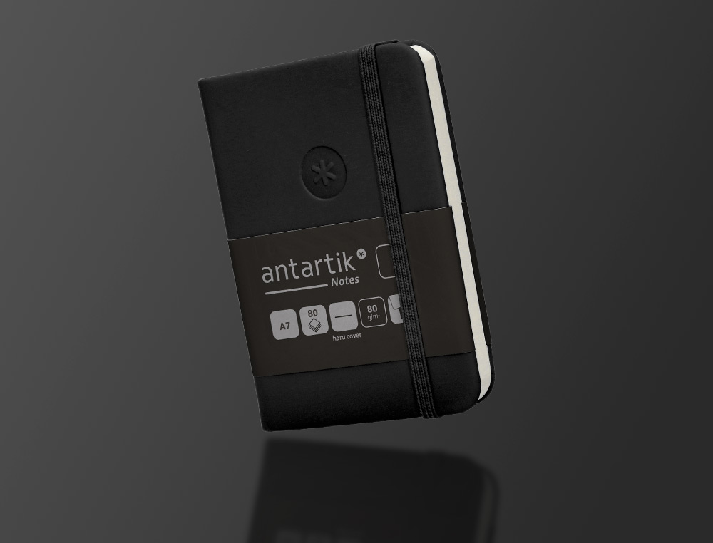 CUADERNO CON GOMILLA ANTARTIK NOTES TAPA DURA A7 HOJAS LISAS NEGRO 80 HOJAS 80 GR FSC
