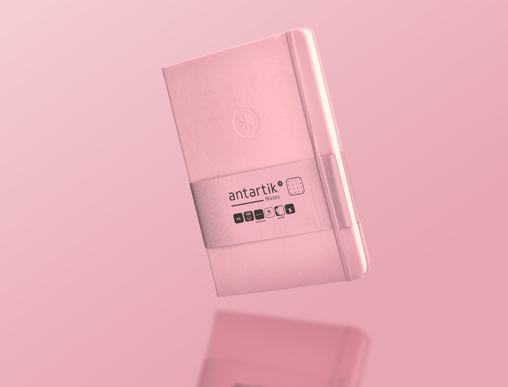 CUADERNO CON GOMILLA ANTARTIK NOTES TAPA DURA A5 HOJAS PUNTOS ROSA PASTEL 100 HOJAS 80 GR FSC