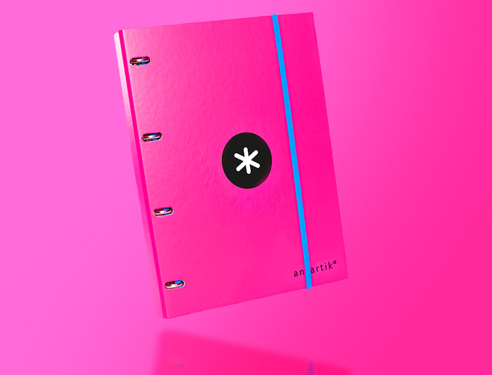 CARPETA CON RECAMBIO ANTARTIK A4 CUADRO 5MM FORRADA 4 ANILLAS 25MM REDONDAS COLOR ROSA